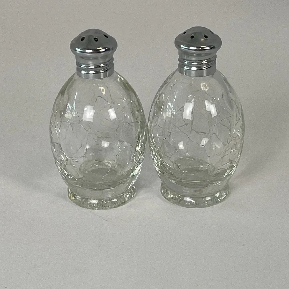 Vintage Clear crackle glass salt pepper shakers Silver‎ tone tops set 2